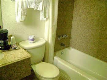 Travelodge By Wyndham Banos Ca 2* Los Banos